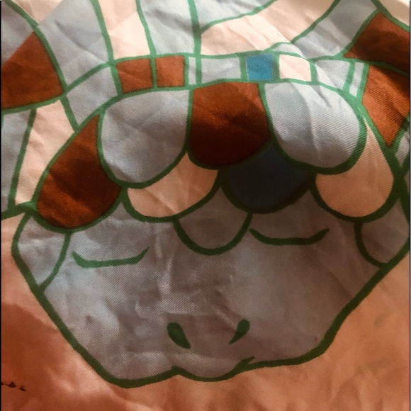 Vintage 70s Christian Dior Turtle print scarf - Picture 3 of 11